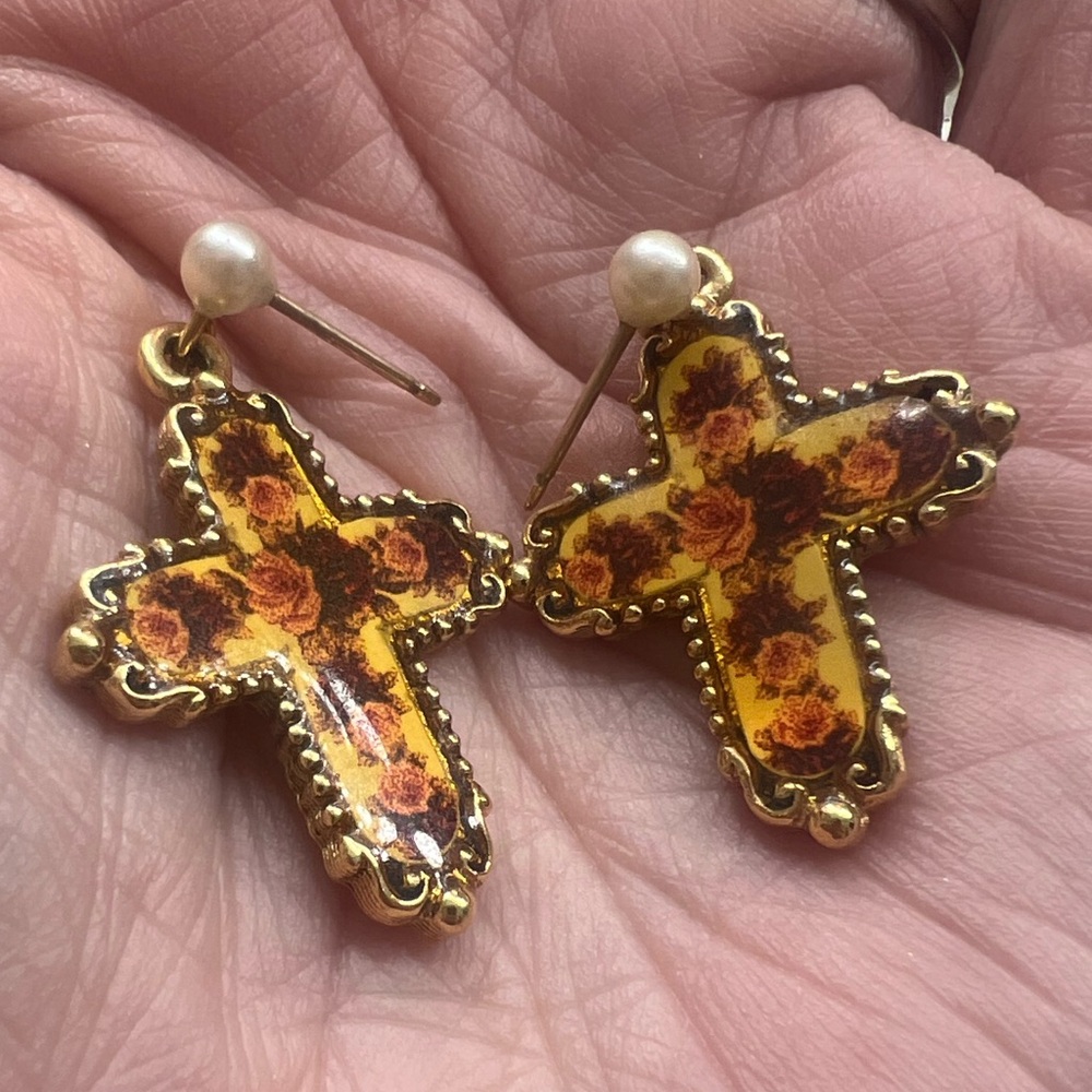 Antique gold cross earrings - Picture 2 of 3
